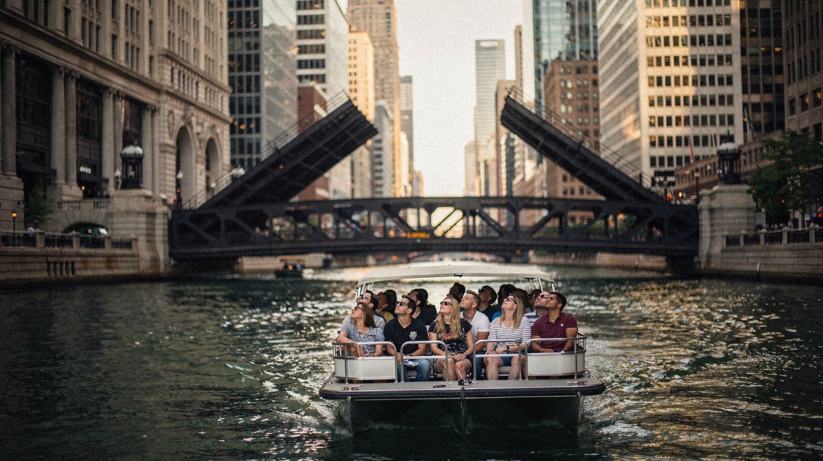 Croisière sur le lac Michigan ou croisière fluviale : laquelle choisir